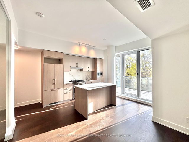 306 - 8 Manor Road