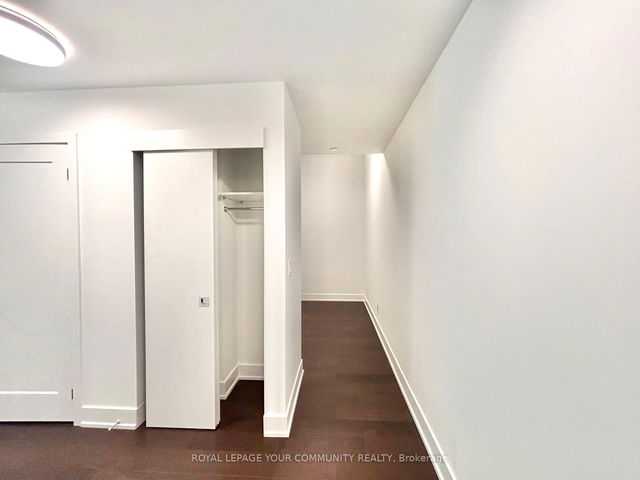 306 - 8 Manor Road