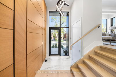 118 Airdrie Rd, Toronto - Leaside image-0-2