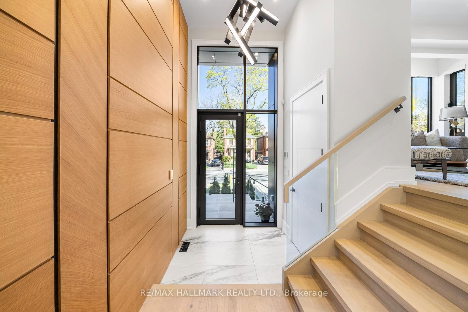 Detached House for sale at 118 Airdrie Road, Toronto, Leaside, M4G 1M5 - MLS: C12123292