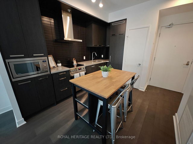 S213 - 455 Front Street