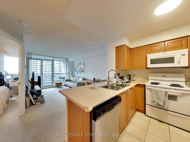 2507 - 4968 Yonge Street