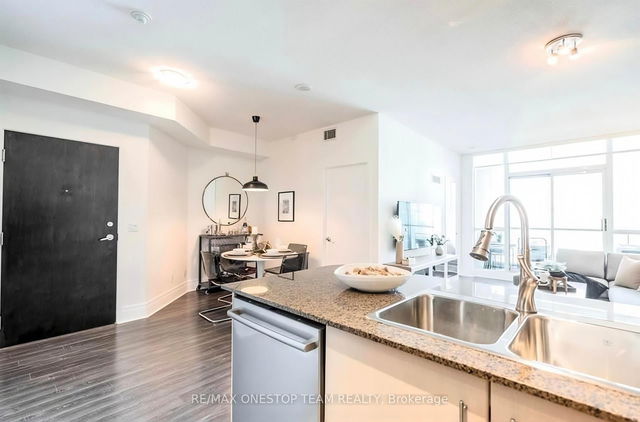 2211 - 12 Yonge Street