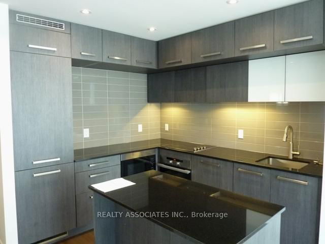 2801 - 8 The Esplanade N/A