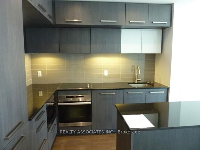 2801 - 8 The Esplanade N/A