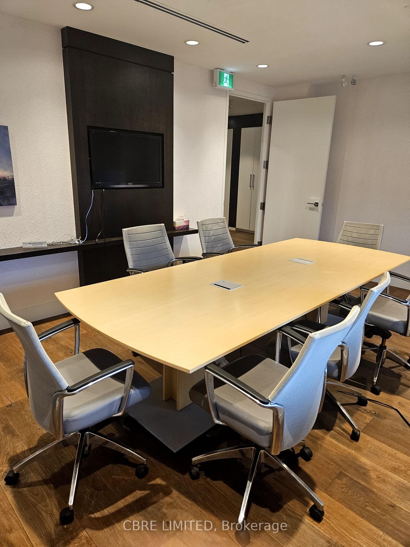 165 Avenue Road, Unit 200 - Photo 2