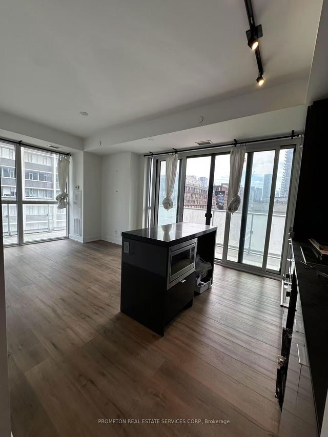 1610 - 7 Grenville Street