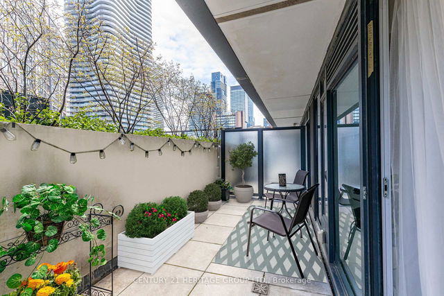 913 - 955 Bay Street