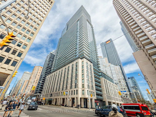913 - 955 Bay Street