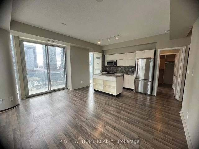 2008 - 126 Simcoe Street