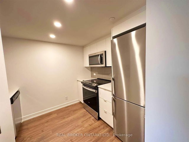 307 - 30 Tretti Way
