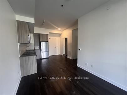209 - 10 deerlick Court
