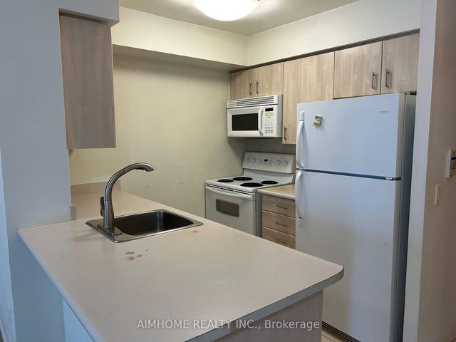 2910 - 4968 Yonge Street