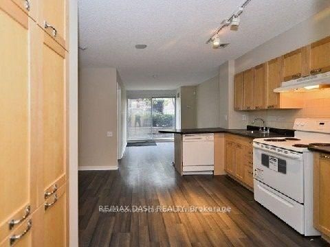102 - 75 Dalhousie Street