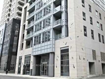 702 - 21 Balmuto Street