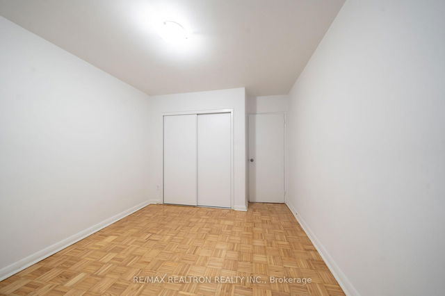 305 - 77 Erskine Avenue