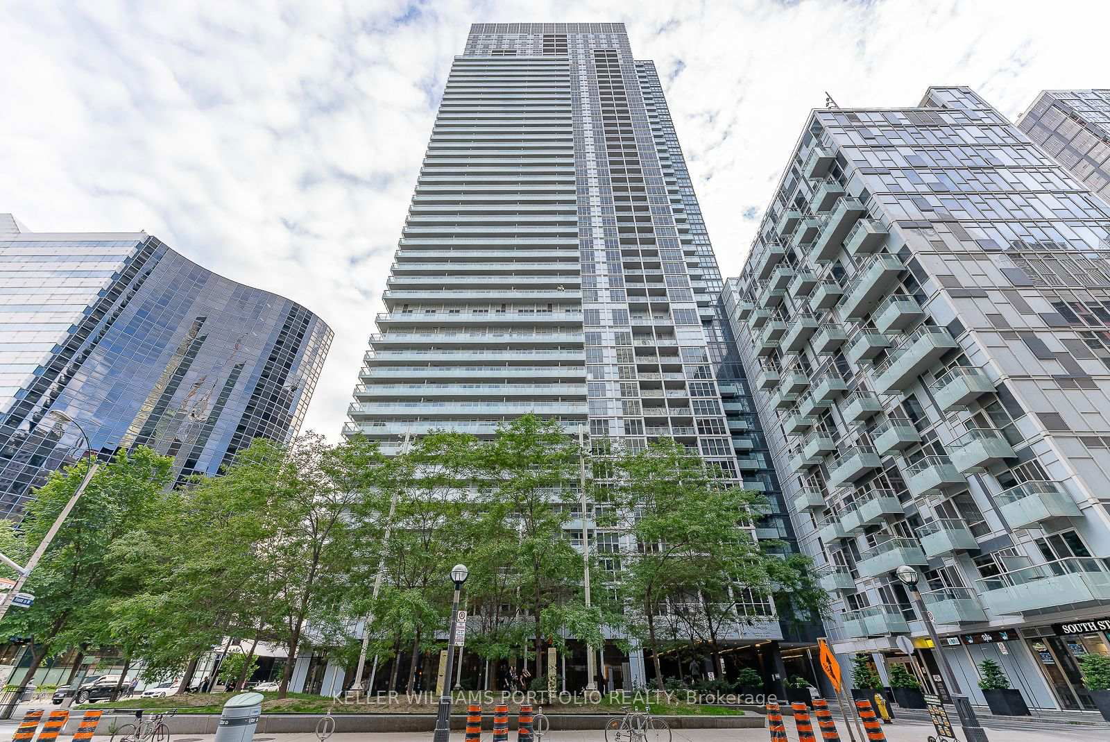 Condo for lease at 3609-300 Front Street, Toronto, Waterfront Communities C1, M5V 0E9 - MLS: C12124486