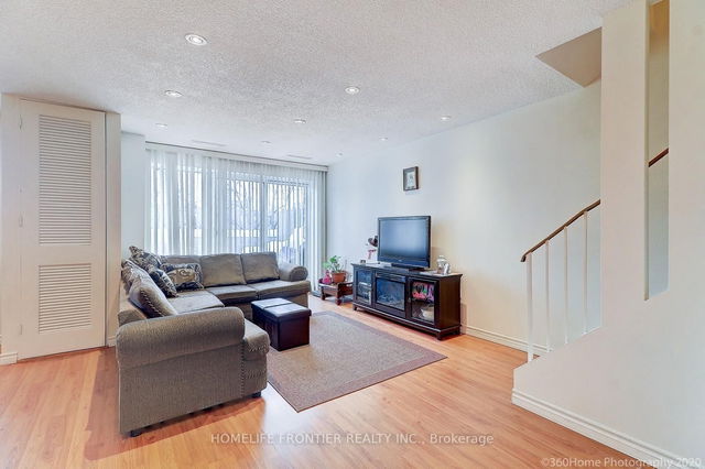 302 - 4005 Don Mills Road