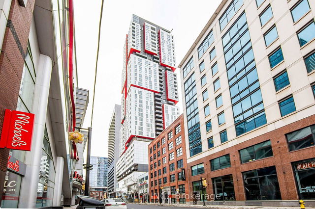 1803 - 318 Richmond Street