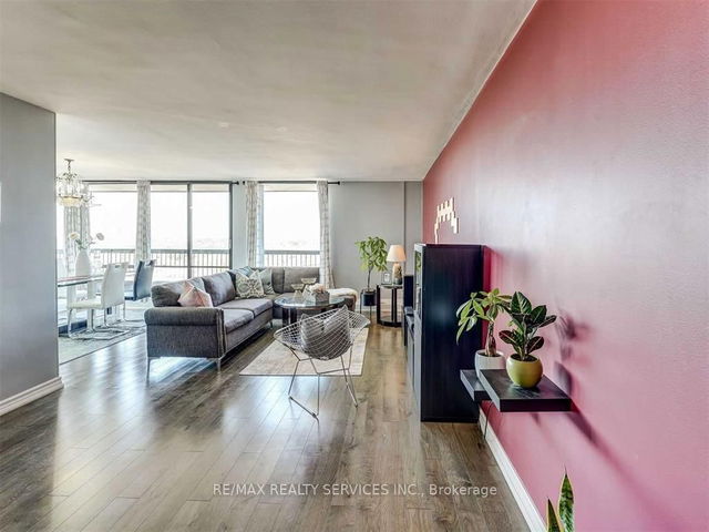 1201 - 135 Antibes Drive