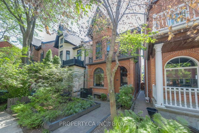 9 Mackenzie Crescent