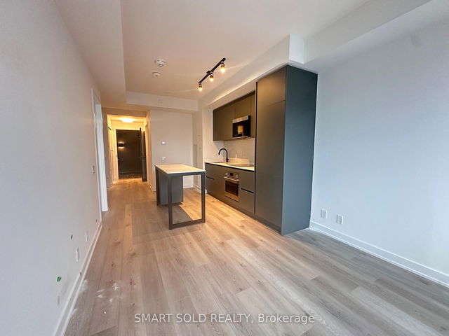 3708 - 108 Peter Street