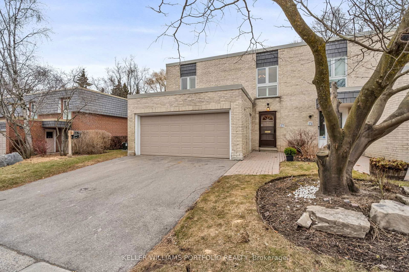 Townhouse for sale at 27 Snowshoe Mill Way, Toronto, St. Andrew-Windfields, M2L 1T4 - MLS: C12124942