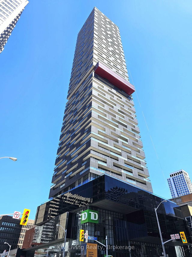 5004 - 8 Eglinton Avenue