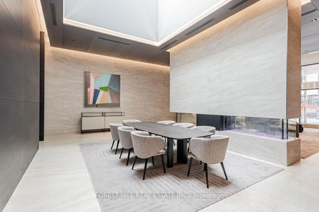 5701 - 2221 Yonge Street