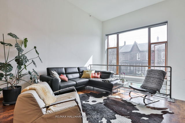 101 - 676 Richmond Street