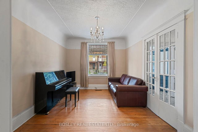 218 Montrose Avenue