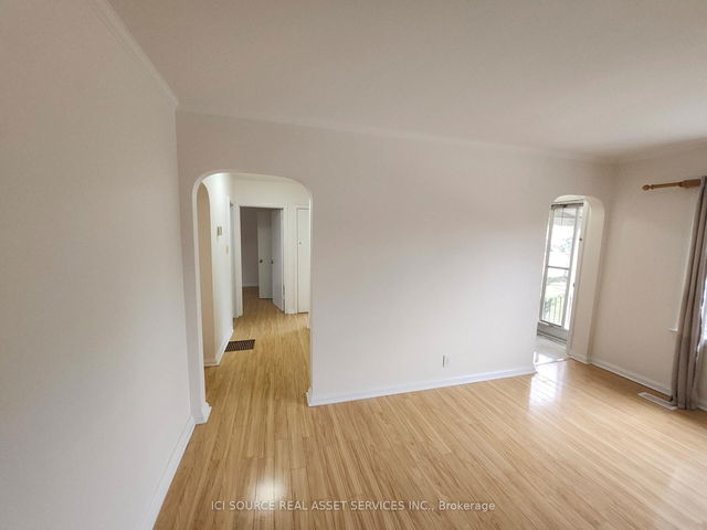 8 Talbot Road