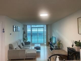 Ph08 - 30 Grand Trunk Crescent