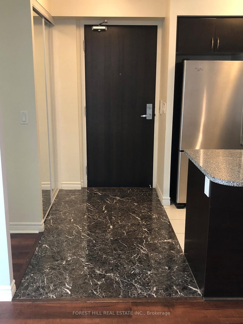 1101 - 19 Grand Trunk Cres, Toronto, M5J 3A3 | Image 2