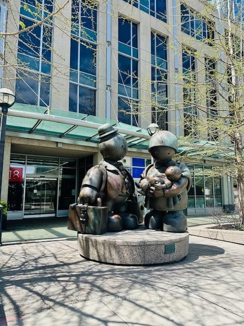 2205 - 18 Yonge Street