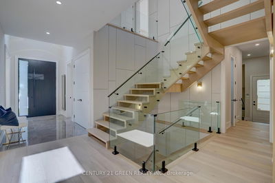 49 Grantbrook St, Toronto - Newtonbrook West image-0-2