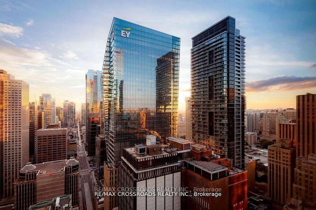 4801 - 311 Bay Street