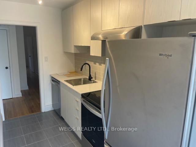 1 - 517 Eglinton Avenue