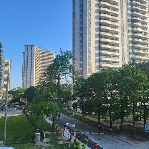 306 - 575 Bloor Street