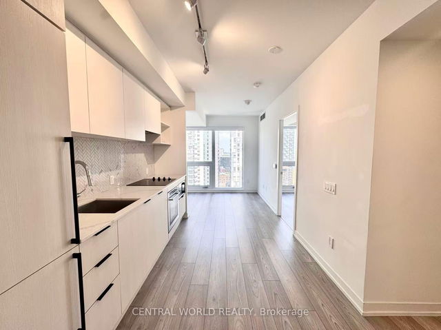 2201 - 82 Dalhousie Street