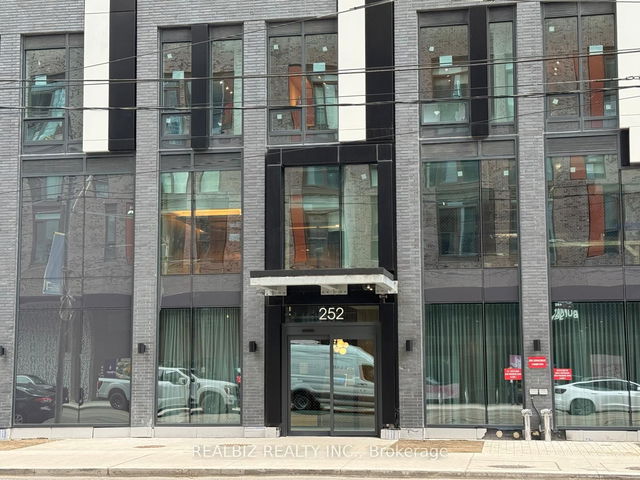 4005 - 252 Church Street