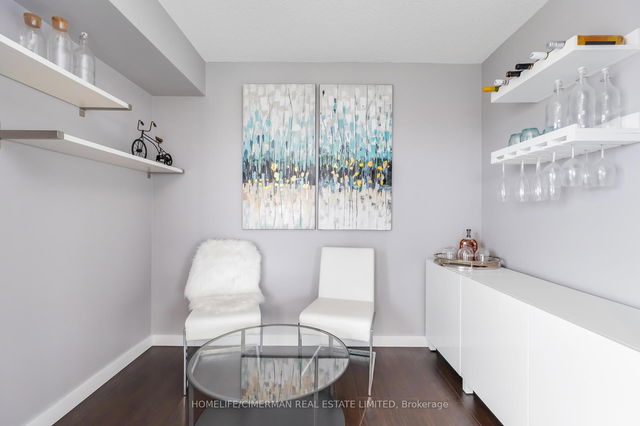 607 - 120 Dallimore Circle
