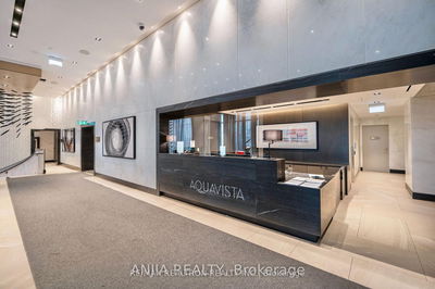 Unit 719 — 1 Edgewater Dr, Toronto - Waterfront Communities C8 image-0-2