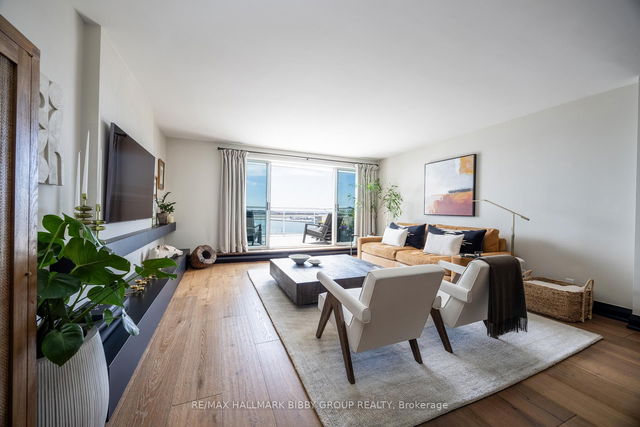 903E - 460 Queens Quay