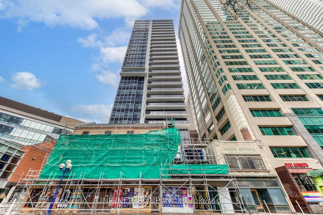 907 - 771 Yonge Street