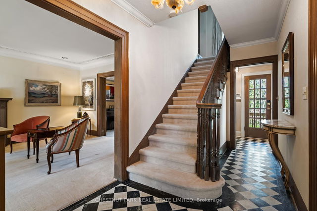 60 Rosedale Heights Drive