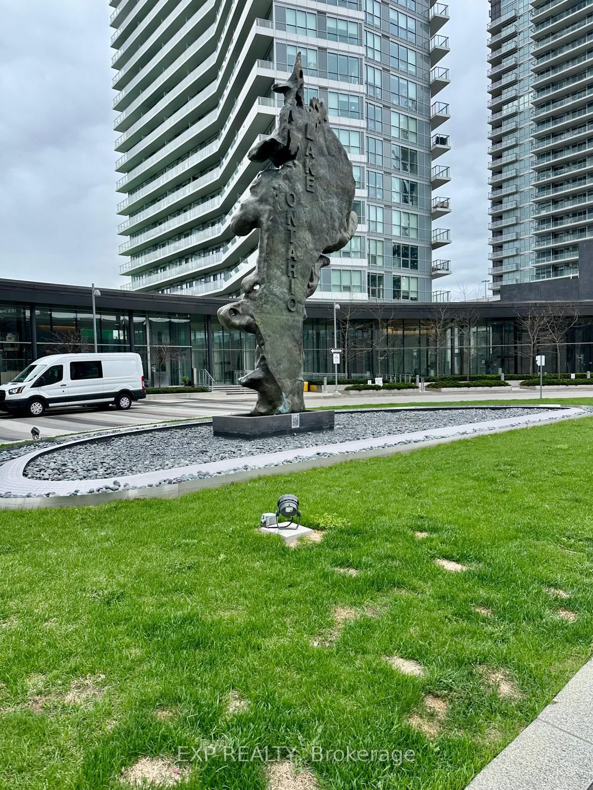 Condo for lease at 1805-121 Mcmahon Drive, Toronto, Bayview Village, M2K 0C1 - MLS: C12126199