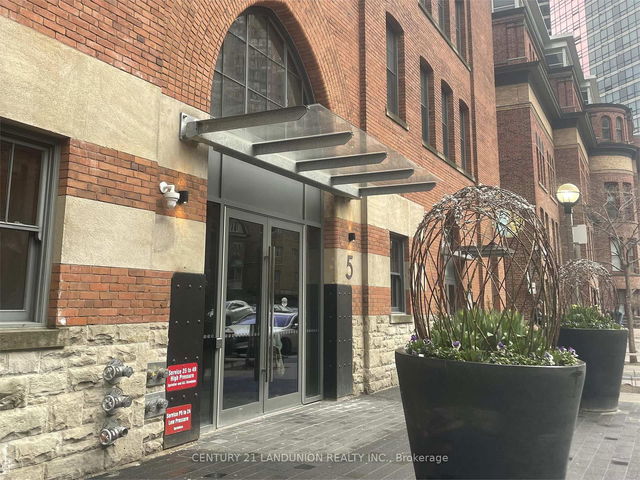 218 - 5 St Joseph St Street