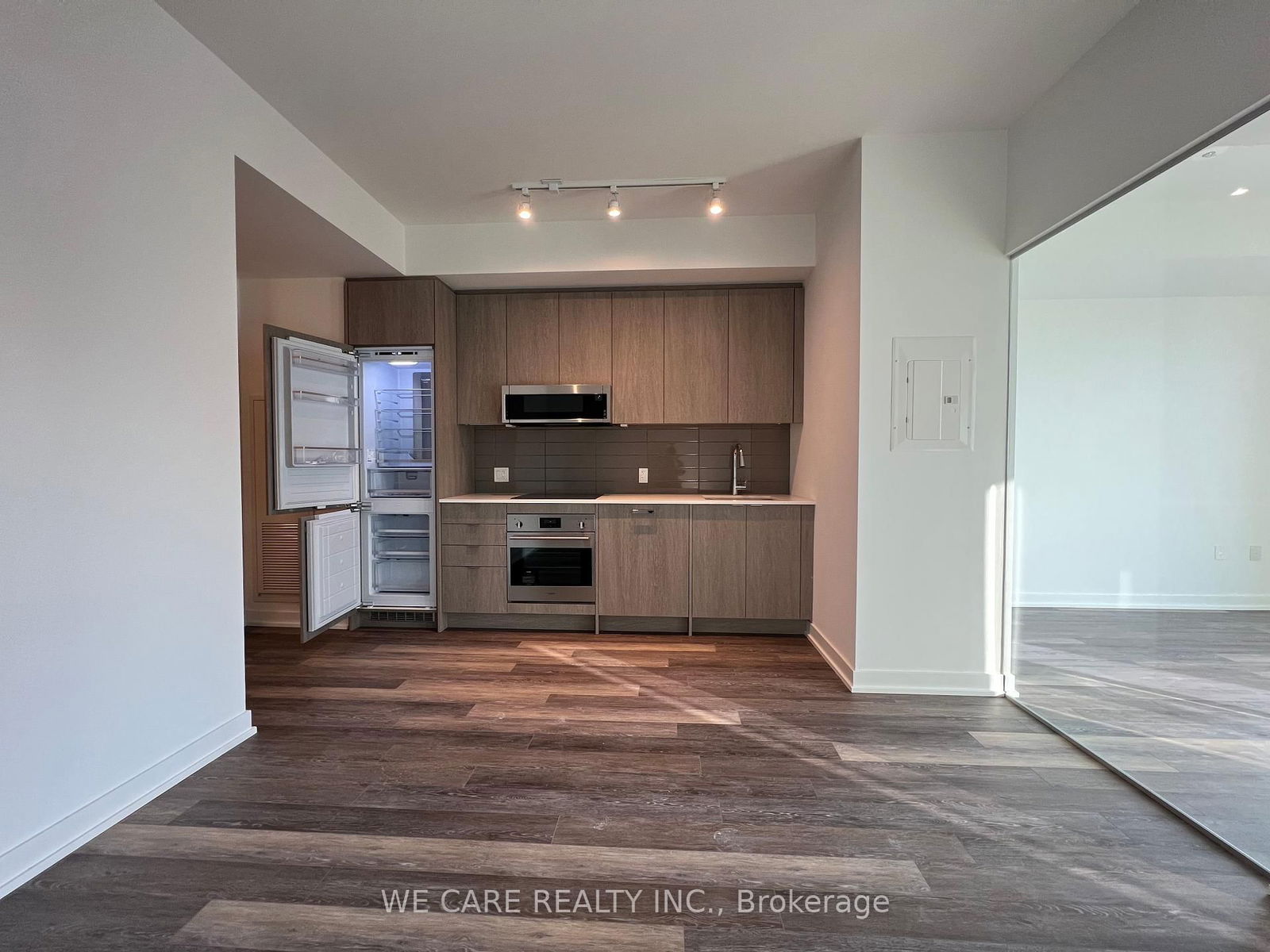 Condo for lease at 517-250 Lawrence Avenue, Toronto, Lawrence Park North, M5M 1B2 - MLS: C12126264