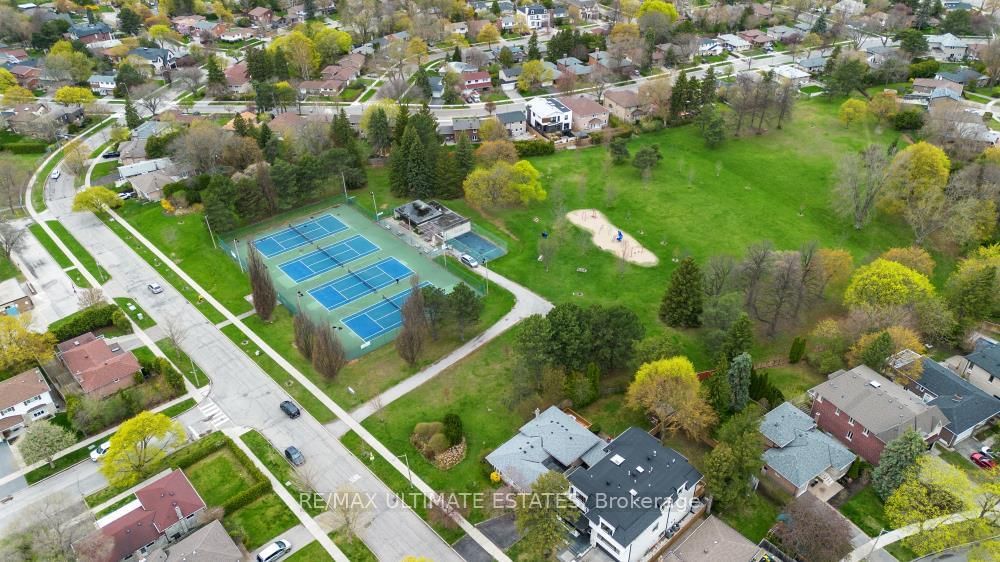 Detached House for sale at 16 Cresthaven Drive, Toronto, Hillcrest Village, M2H 1L7 - MLS: C12126265